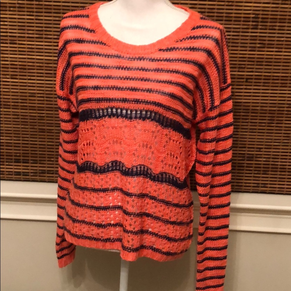 BKE sweater in navy and salmon size large